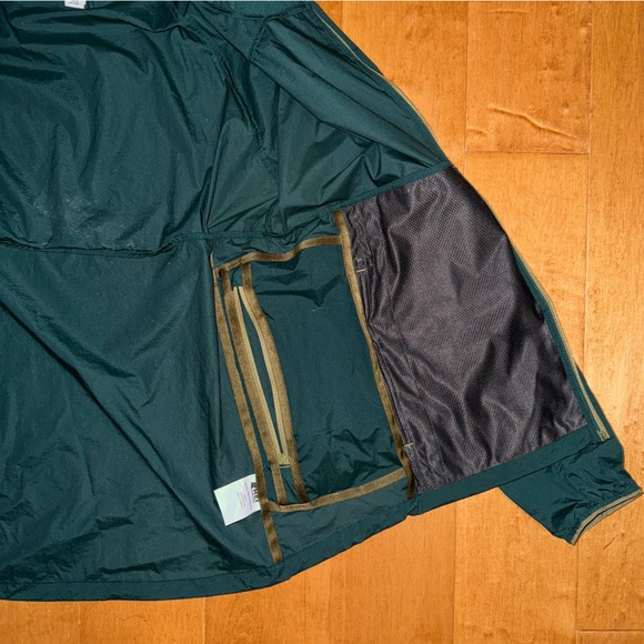 REI Co Op Flash Jacket Fjord Green Windbreaker Converts to Fanny Pack - Picture 4 of 13